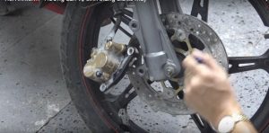 Hướng dẫn cách bảo dưỡng phanh đĩa xe máy